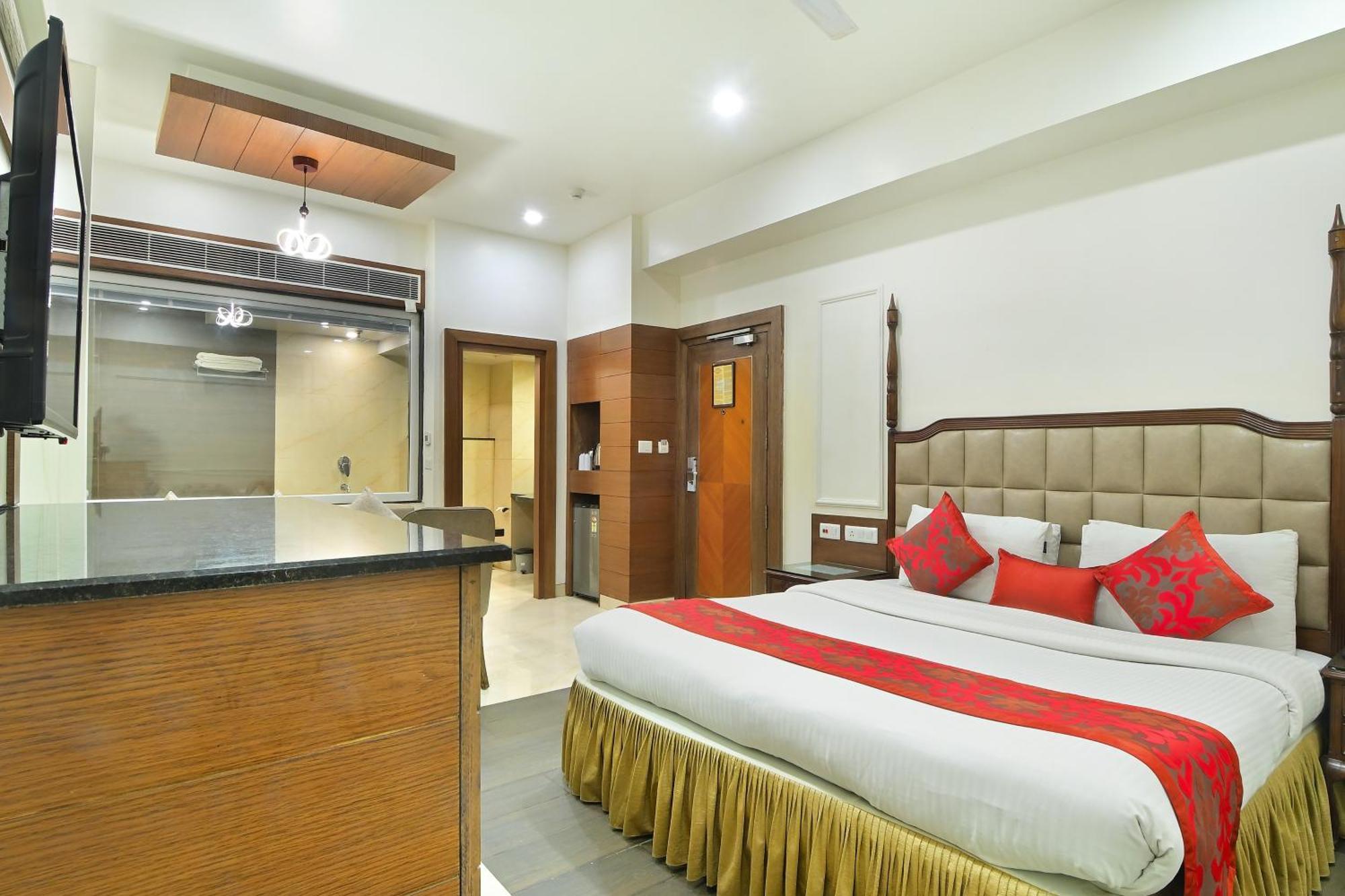 Hotel Hari Piorko New Delhi Exteriör bild