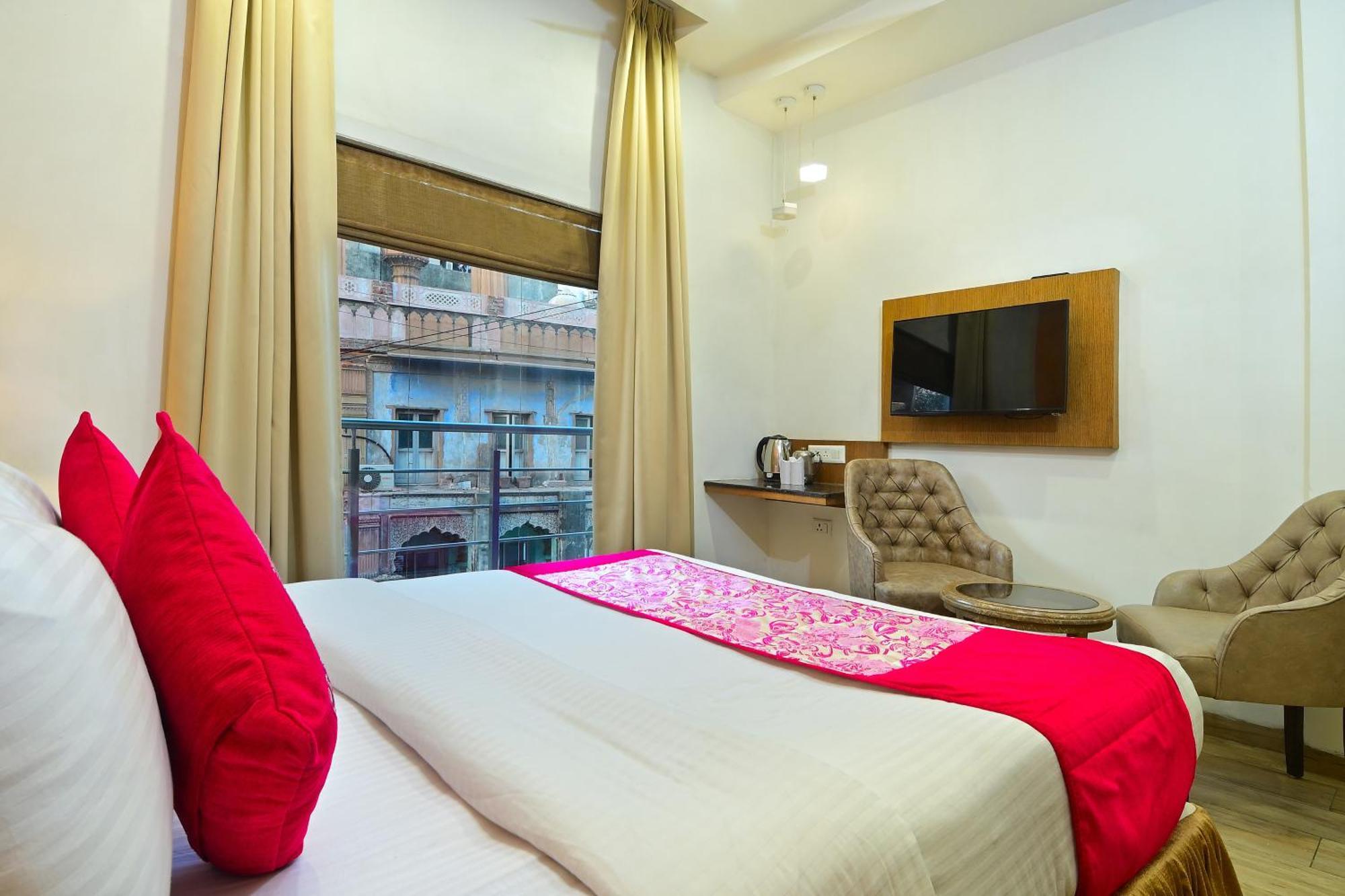 Hotel Hari Piorko New Delhi Exteriör bild