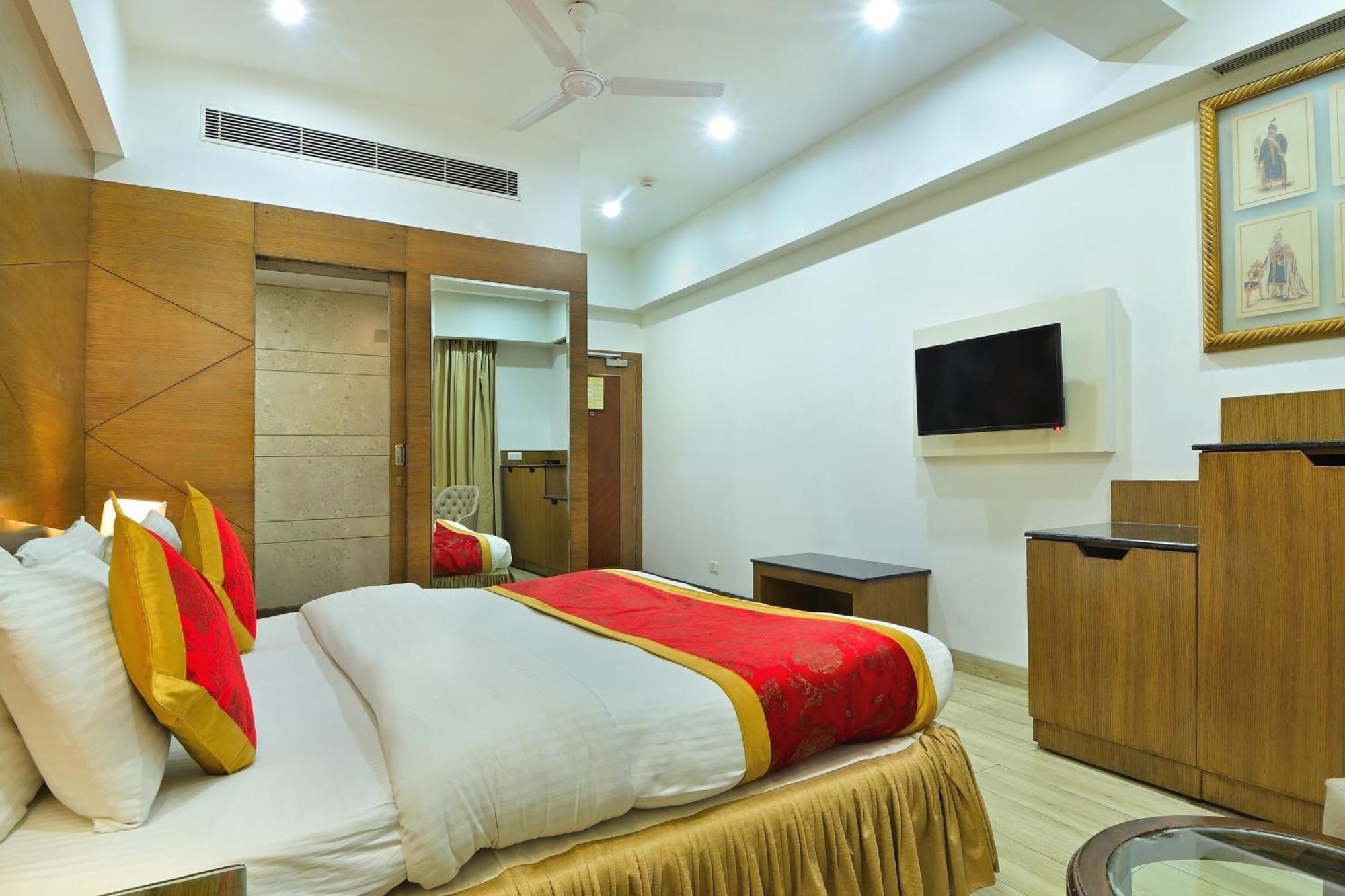 Hotel Hari Piorko New Delhi Exteriör bild