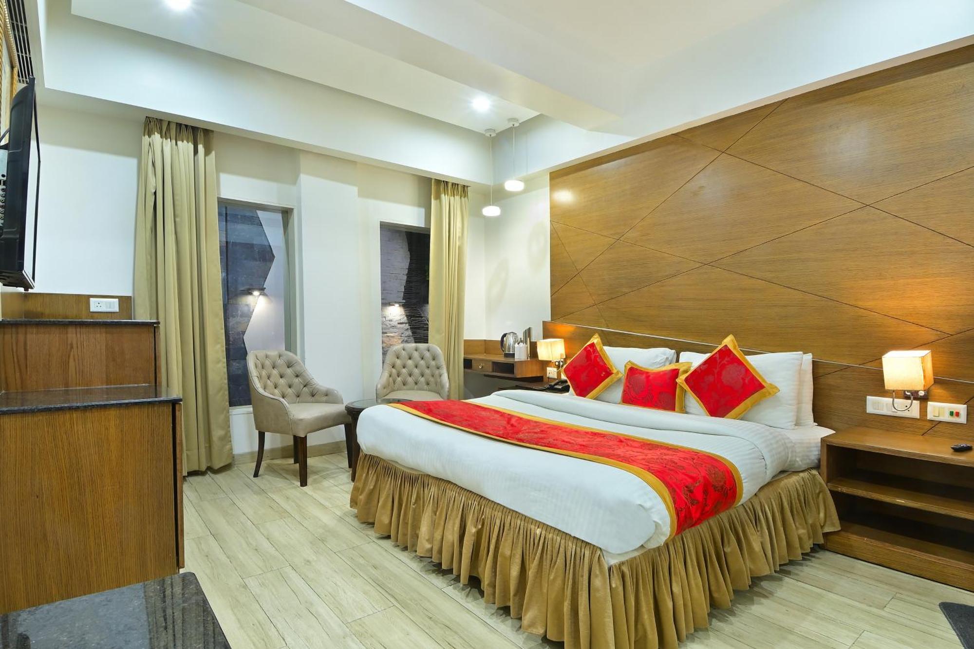 Hotel Hari Piorko New Delhi Exteriör bild