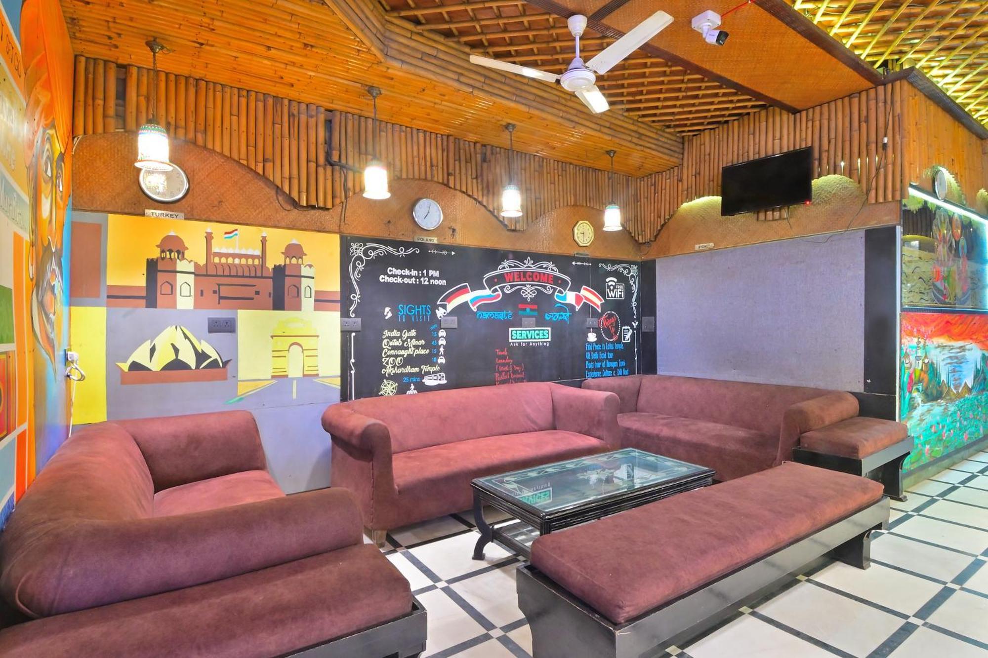 Hotel Hari Piorko New Delhi Exteriör bild