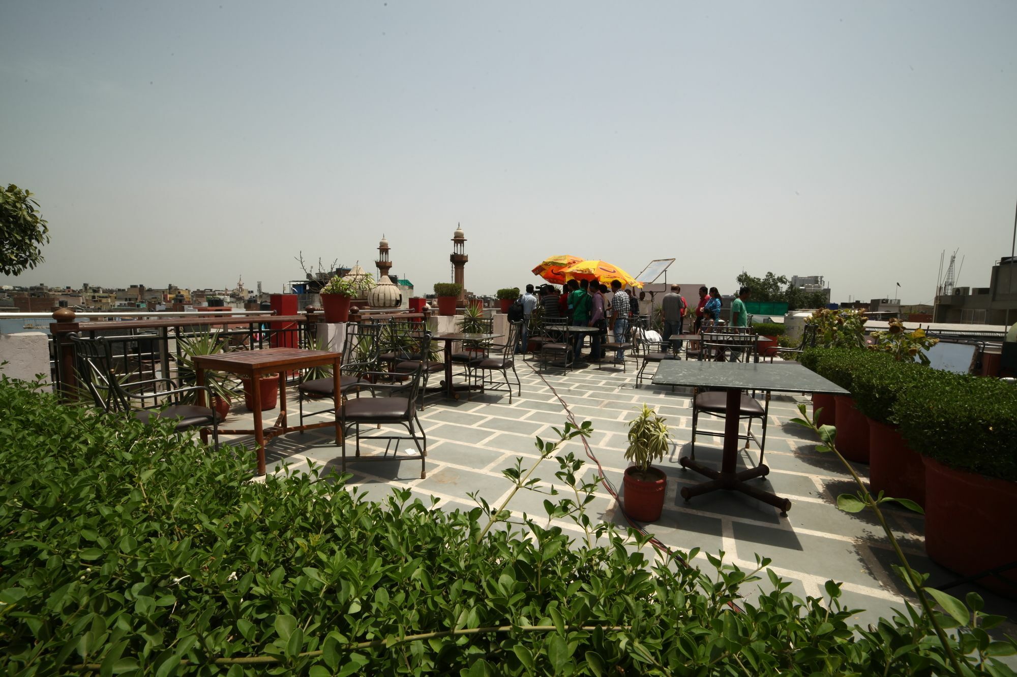 Hotel Hari Piorko New Delhi Exteriör bild
